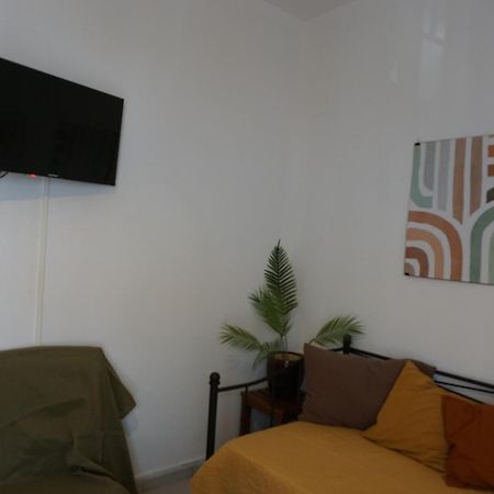 Mara'S Cozy City Apt كاندية المظهر الخارجي الصورة