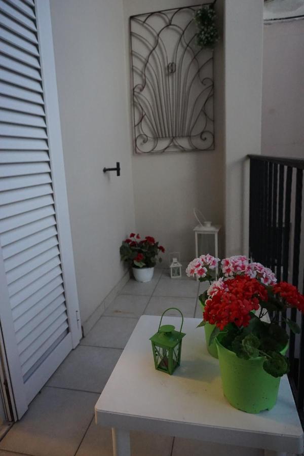 Mara'S Cozy City Apt كاندية المظهر الخارجي الصورة